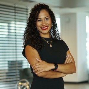 Meet your Posher, Estephanie